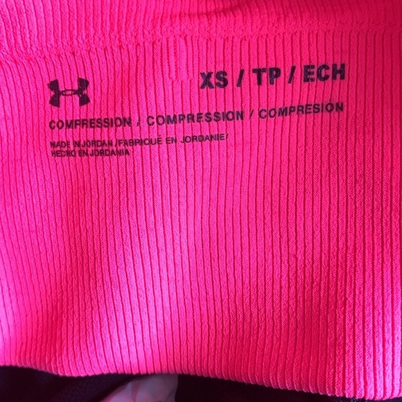 EUC Under Armour XS Matching Running Shorts & Sports Bra - Picture 4 of 9